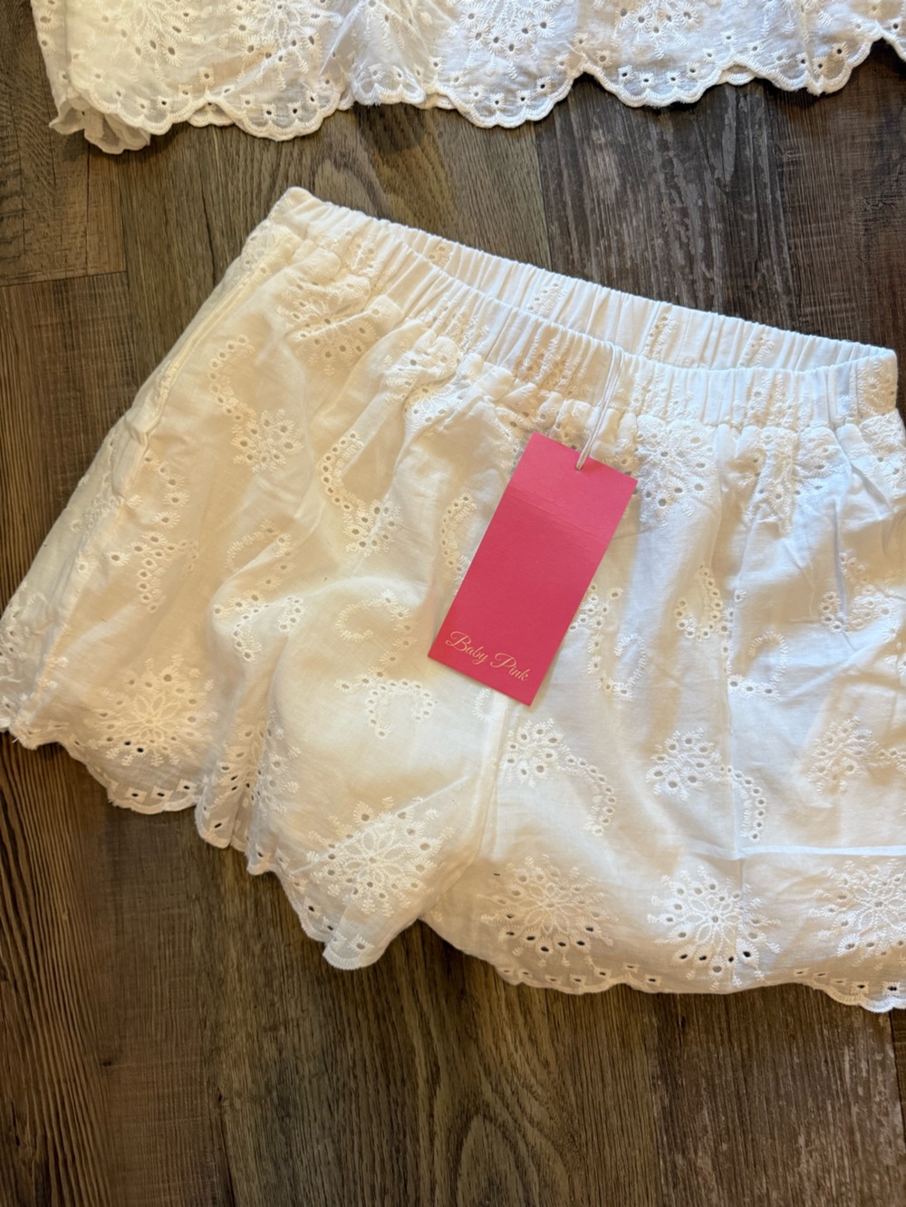 NWT White Eyelet Two-Piece Top & Shorts Set - Picture 4 of 7